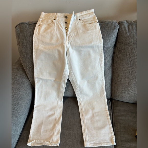 H&M Women’s White Denim Jeans - Size US 4 - Picture 1 of 3